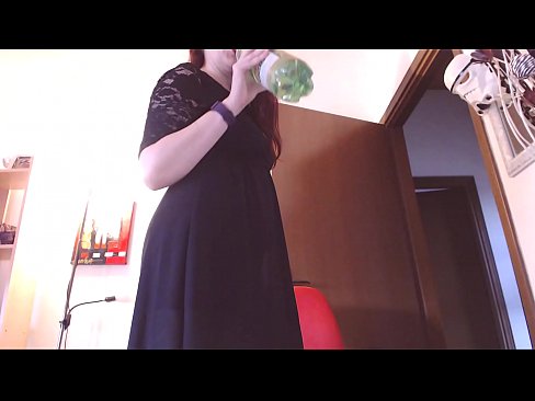 ❤️ Mtumwa mtiifu ambaye anapenda chupi chafu na ya kuvutia analazimika kupiga punyeto baada ya kutazama video hii! ❤ ❌️❤