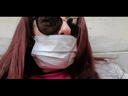 ❤️ Nicoletta analipiza kisasi kwa jirani yake na kukojoa kwenye karakana yake (Karantini Maalum ya Covid19 ya Italia) ❤ ❌️❤