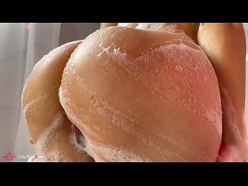 ❤️ Brunette Anapiga Pussy kwa Pussy kwa Vibrator hadi Orgasm kali katika Shower ❤ ❌️❤